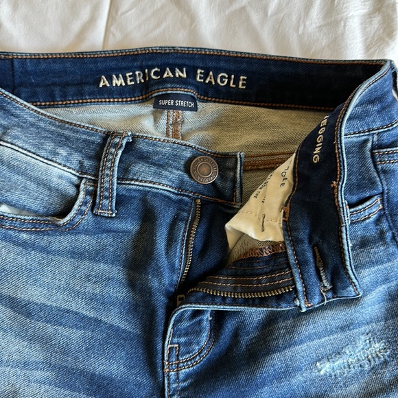 AMERICAN EAGLE jeggings. Women’s size 4 LONG. Distressed  - No see through holes - Picture 5 of 13
